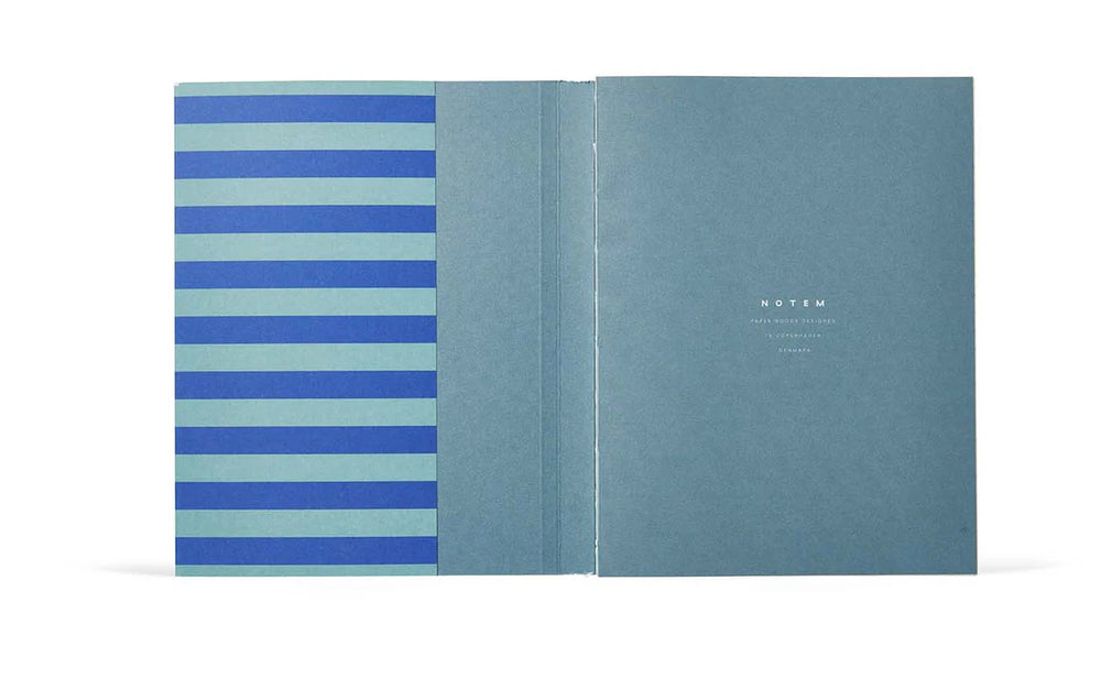 
                  
                    Uma Medium Notebook
                  
                