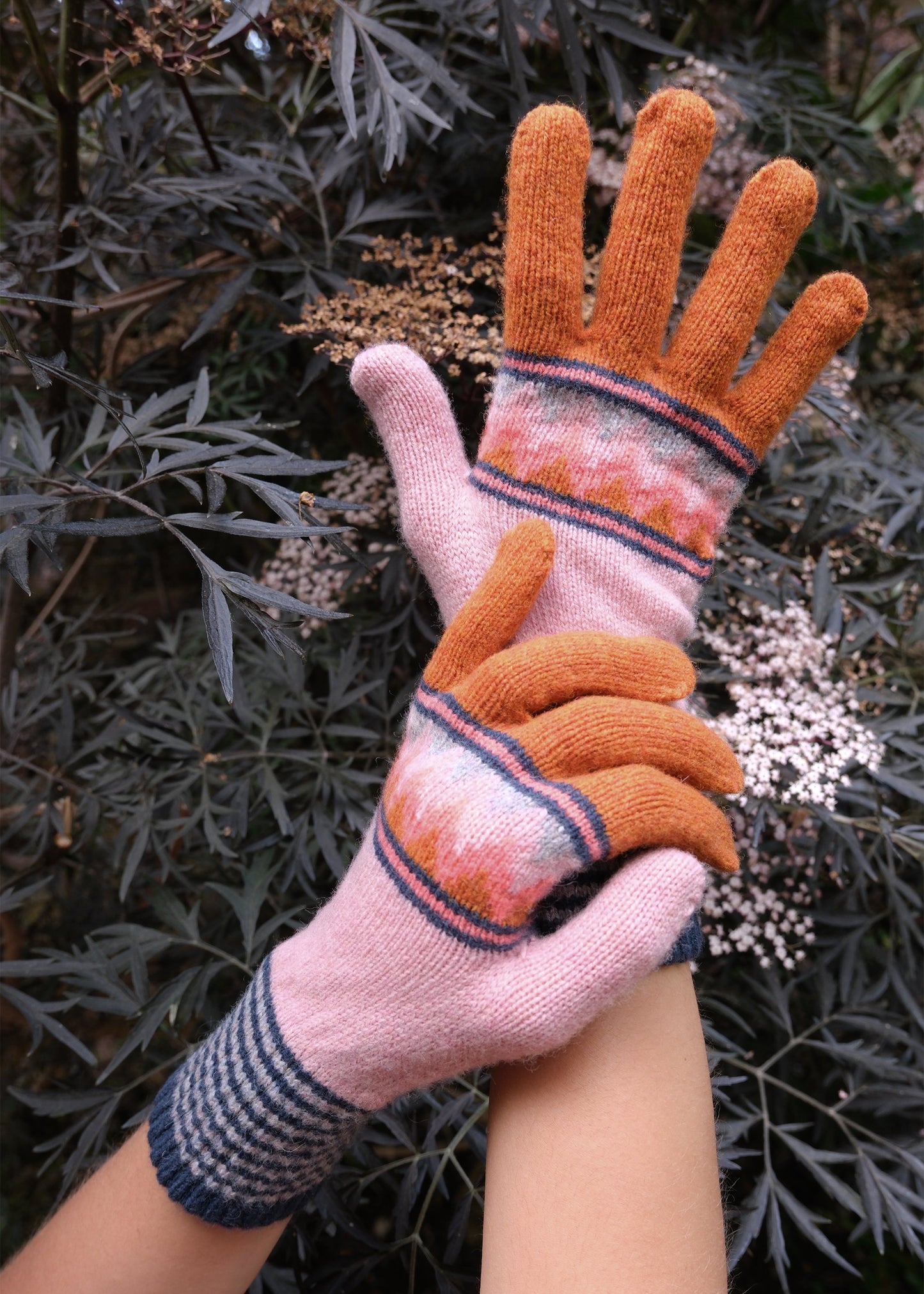 Zig Zag Gloves