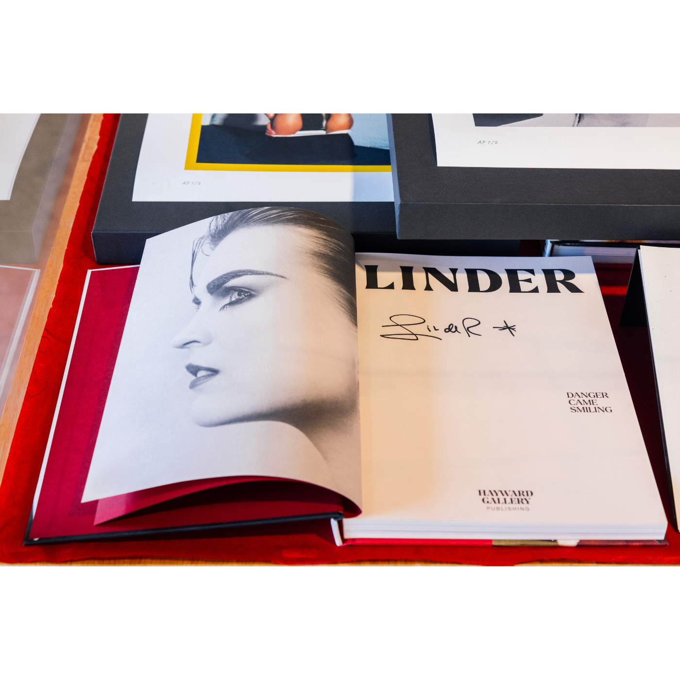 Linder: Signed Catalogue