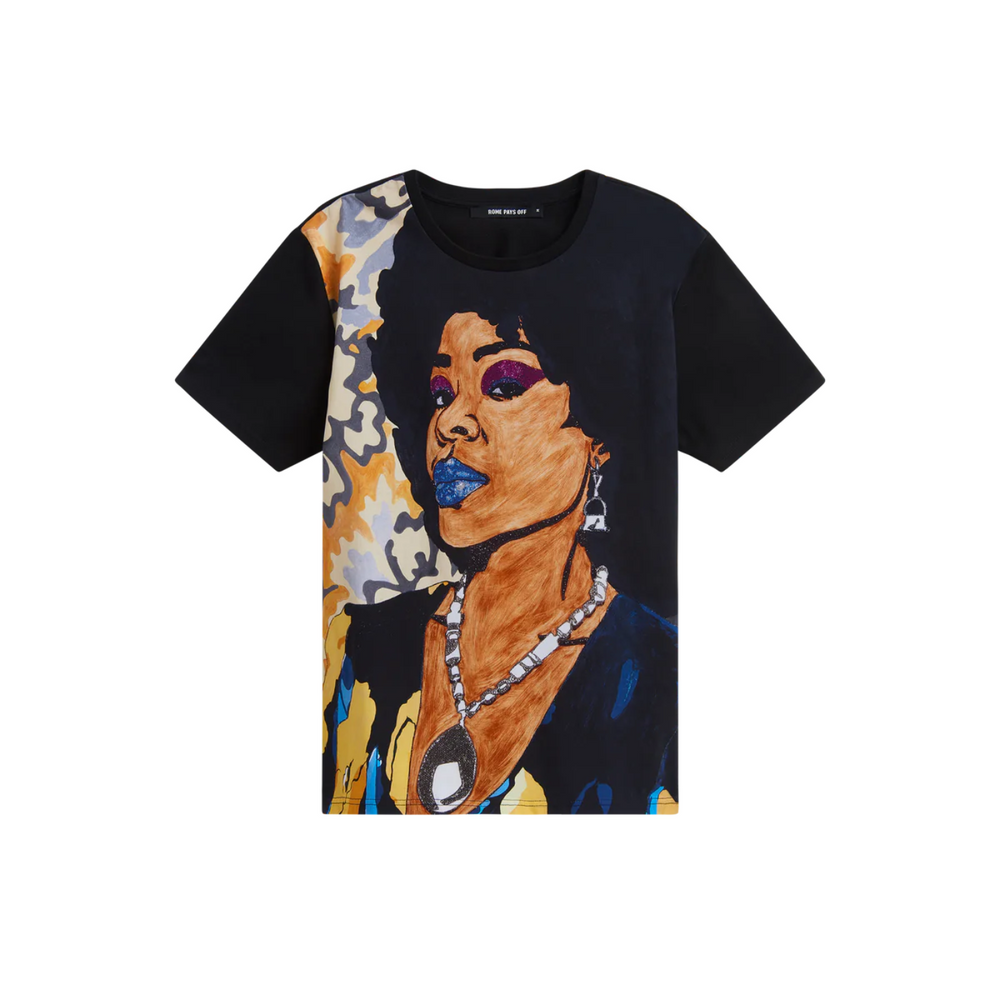 Front side of the Très Belle Négresse T-shirt. The predominant colours are black, dark blue.