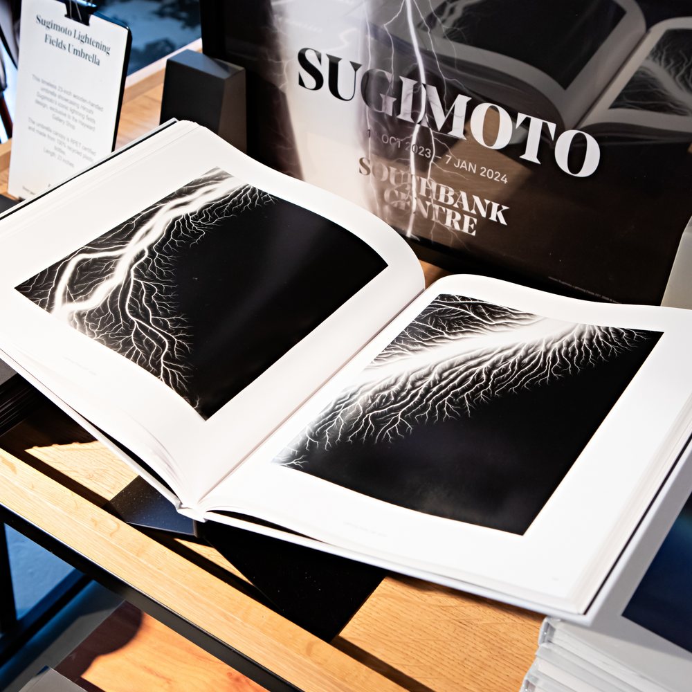 
                  
                    Hiroshi Sugimoto: Time Machine Catalogue (Hatje Cantz)
                  
                