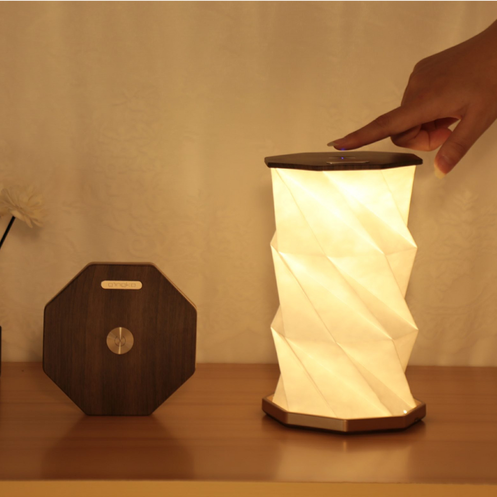 
                  
                    Twist Hexagon Lamp
                  
                