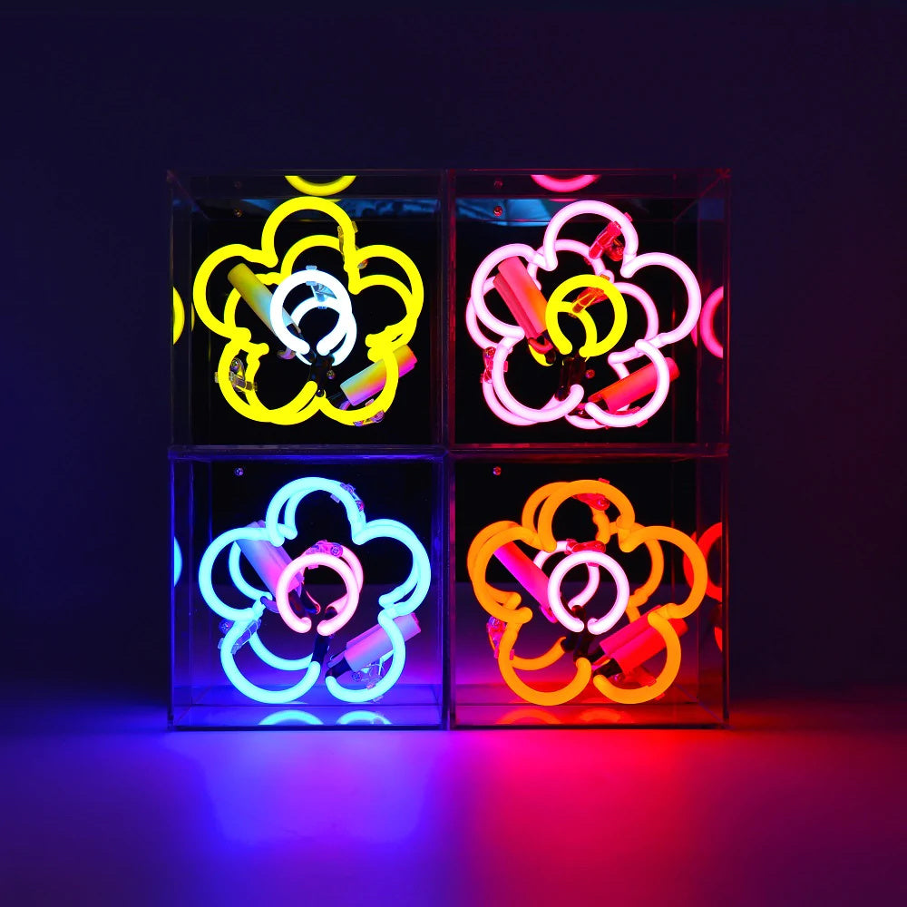 
                      
                        Daisy Neon Lightbox
                      
                    