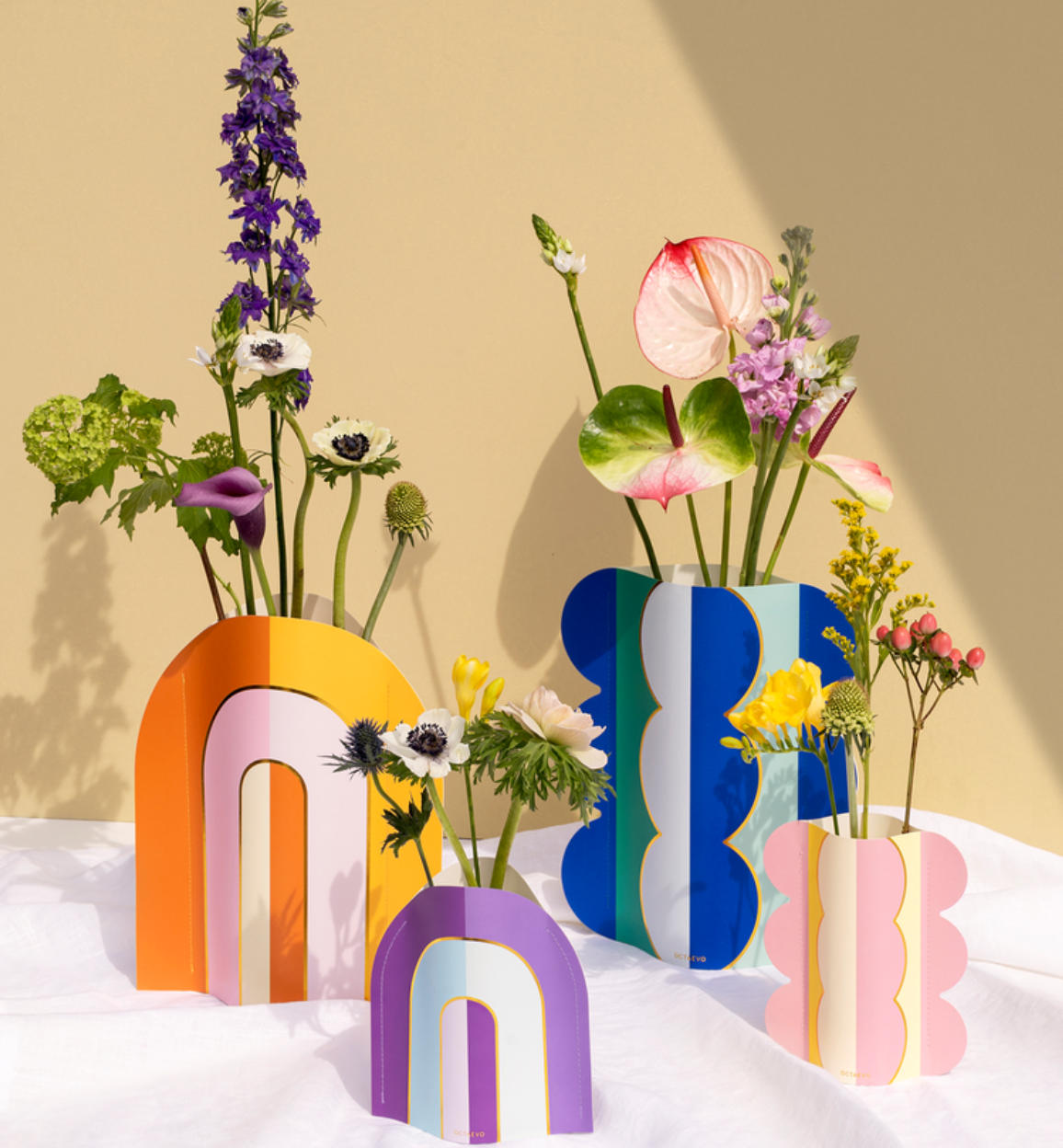 Load image into Gallery viewer, Mini Paper Vase Riveria Wave
