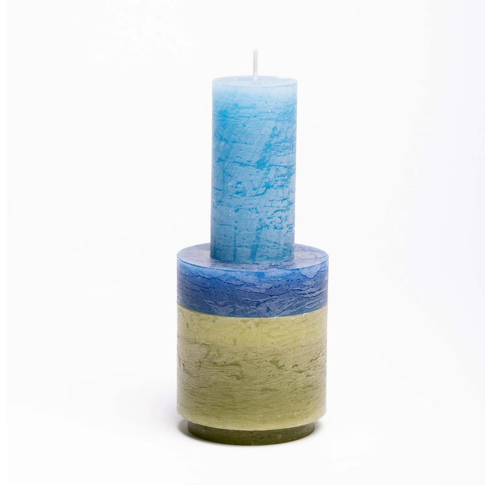 
                  
                     candle made up of 3 different colour components, stacked vertically.
                  
                