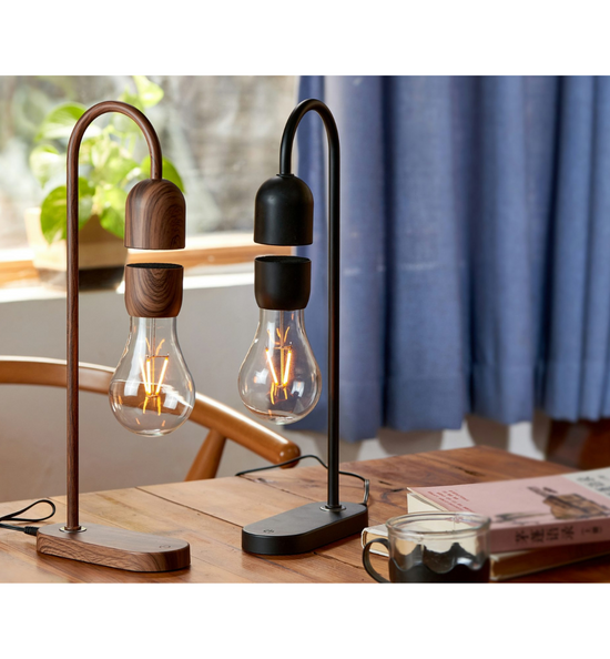 Evaro Lightbulb Lamp