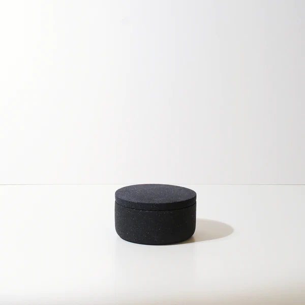 
                  
                    Salt / Pepper Pot
                  
                